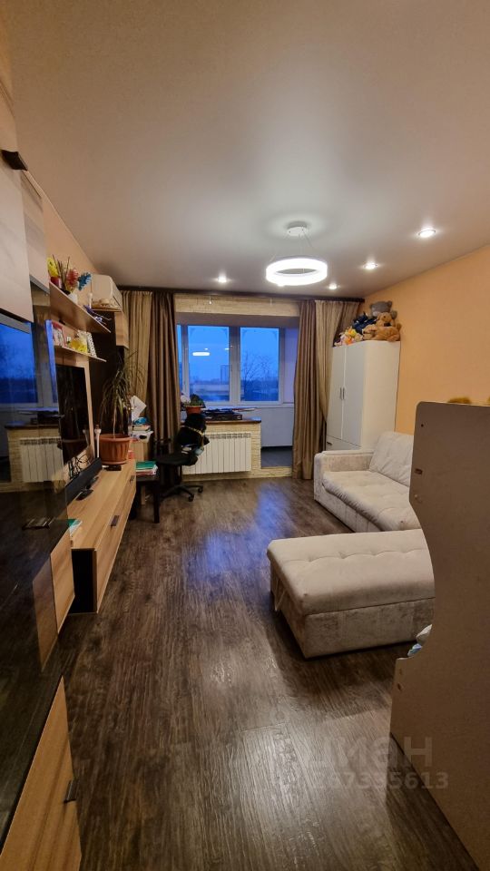 Продажа 1-комн квартиры на вторичном рынке пос. Челюскинский, улица Садовая,  д. 25А