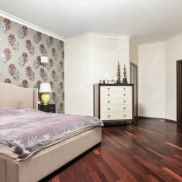 Продажа 5-комн квартиры на вторичном рынке улица Улофа Пальме,  д. 7