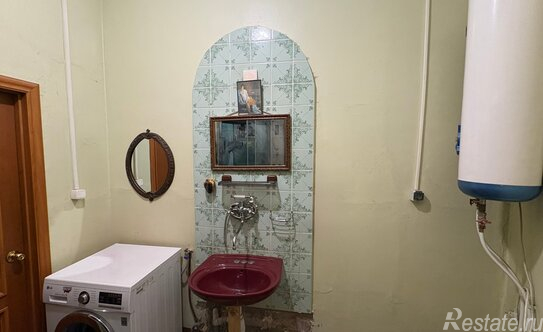 Продажа 2-комн квартиры на вторичном рынке наб Реки Карповки,  д. 15/14