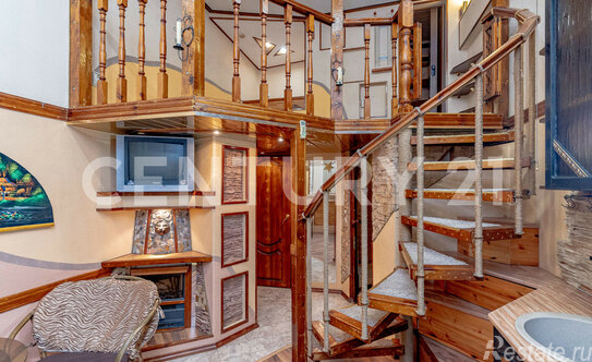 Продажа 3-комн квартиры на вторичном рынке ул Пилотов,  д. 18,  к. 4