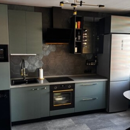 Продажа 2-комн квартиры на вторичном рынке Южный, улица Твардовского,  д. 42