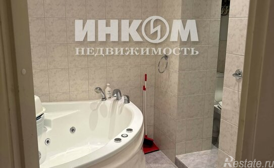 Продажа 3-комн квартиры на вторичном рынке Песчаная 2-я ул,  д. 4