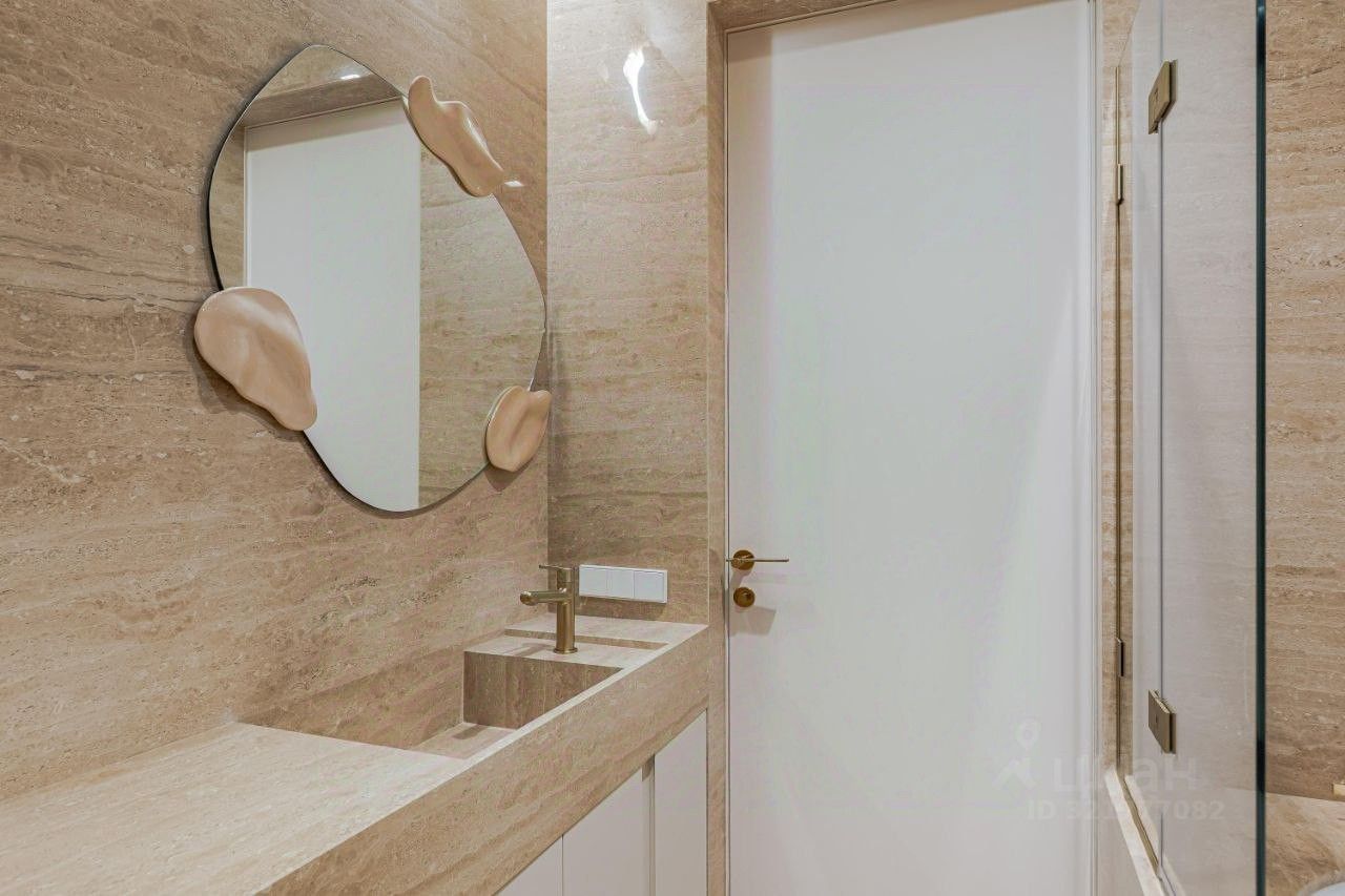 Продажа 4-комн квартиры на вторичном рынке Мантулинская улица, 9к4