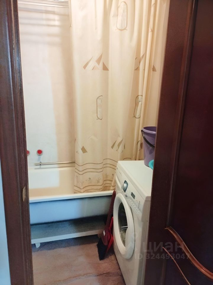 Аренда 2-комн квартиры на вторичном рынке Отрадное, Центральная улица, 17