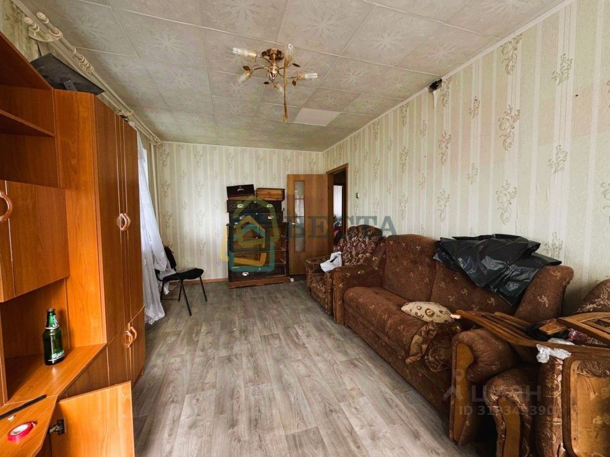 Продажа 3-комн квартиры на вторичном рынке пос. Курск, 6