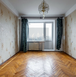 Продажа 2-комн квартиры на вторичном рынке улица Стасовой,  д. 8