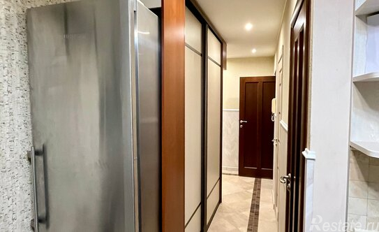 Продажа 3-комн квартиры на вторичном рынке Петергоф г, Ботаническая ул,  д. 6 к1