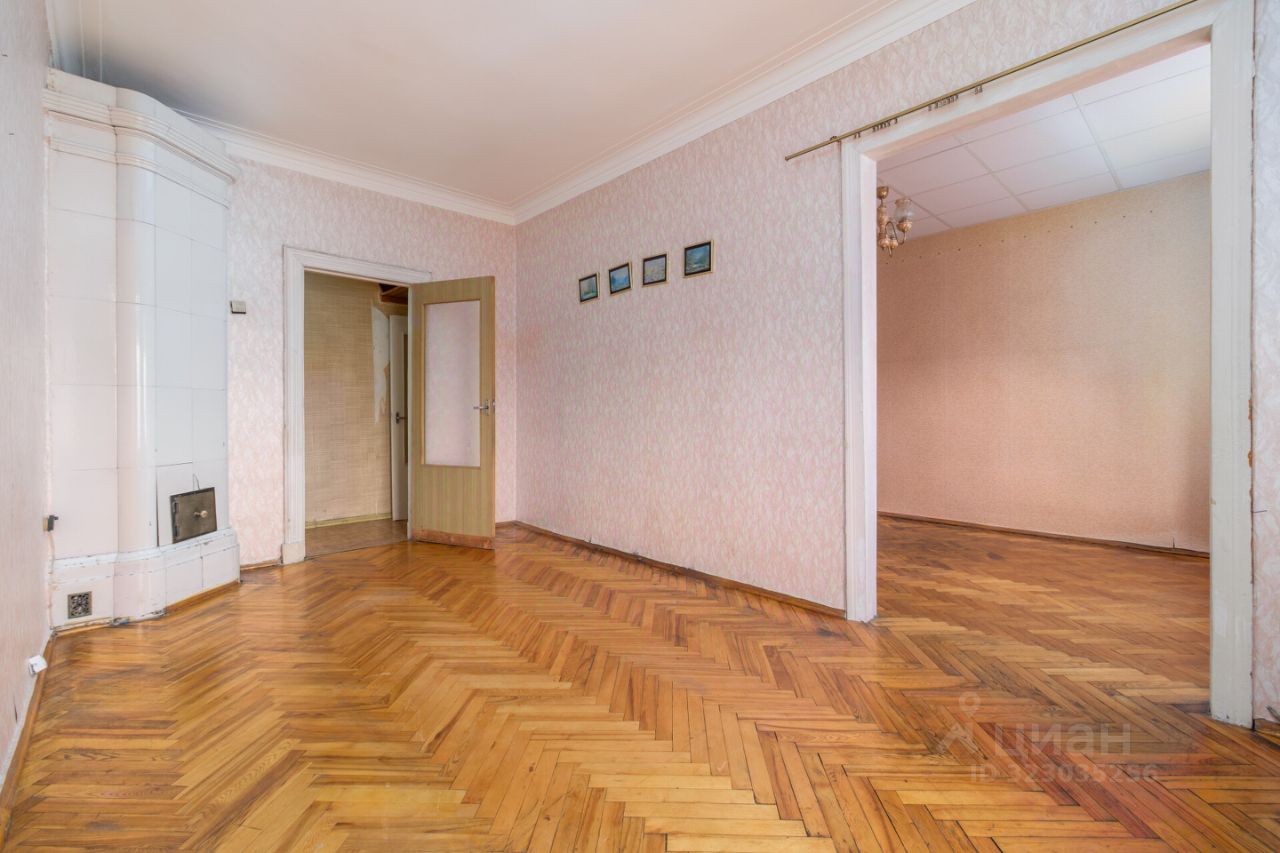 Продажа 3-комн квартиры на вторичном рынке улица Мира, 31