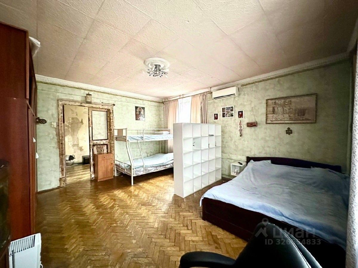Продажа 4-комн квартиры на вторичном рынке Первомайская улица, 109/2