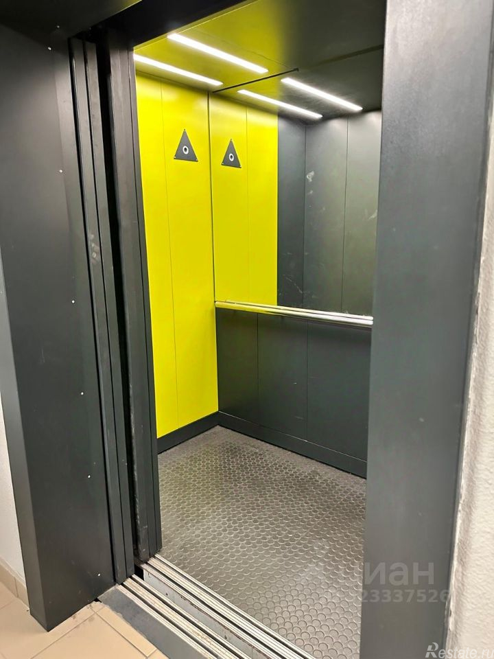 Продажа гаража улица Римского-Корсакова,  д. 11 к12