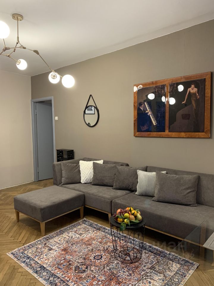 Аренда 2-комн квартиры на вторичном рынке Новоалексеевская улица, 1