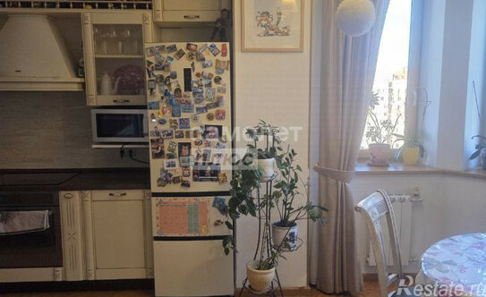 Продажа 4-комн квартиры на вторичном рынке Барвихинская улица