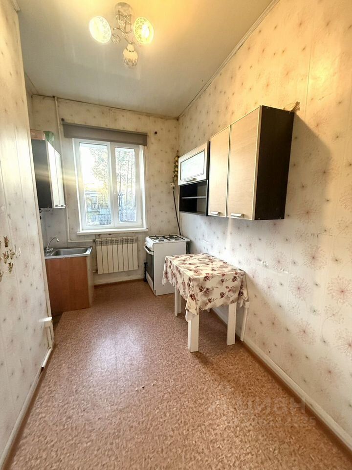 Продажа 2-комн квартиры на вторичном рынке пос. Красава, улица Комсомольская, 8