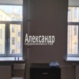 Продажа 4-комн квартиры на вторичном рынке 8-я линия,  д. 43