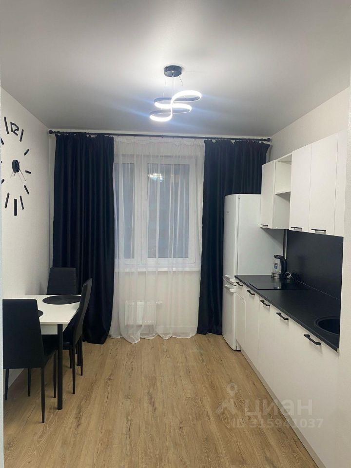 Аренда 1-комн квартиры на вторичном рынке улица 3-я Нововатутинская, 15к1