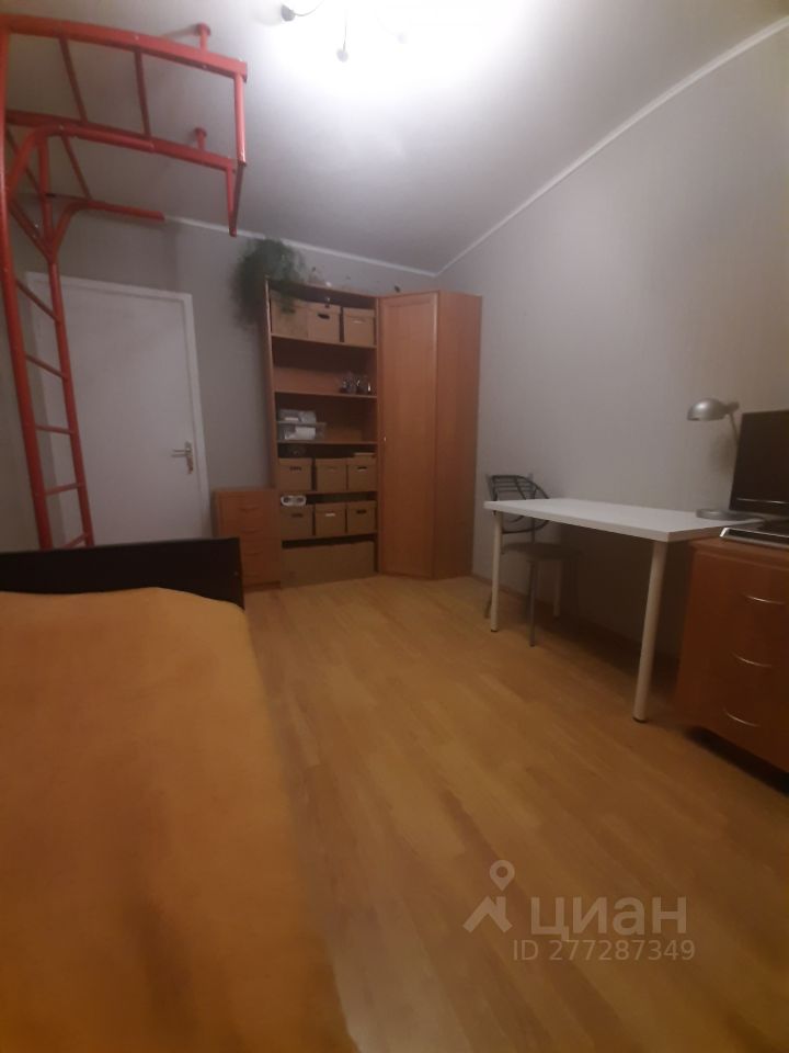 Продажа 2-комн квартиры на вторичном рынке улица Стойкости, 7