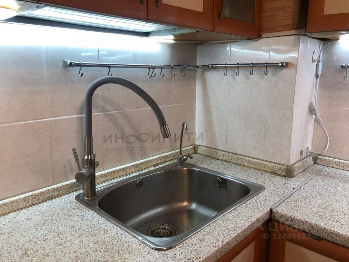 Продажа 3-комн квартиры на вторичном рынке Комсомольский проспект, 41