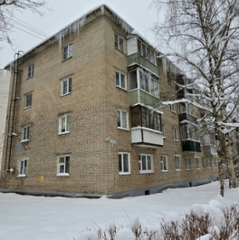 Продажа 2-комн квартиры на вторичном рынке Пересвет, ул Строителей,  д. 9