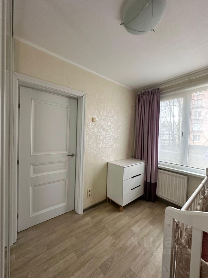 Продажа 4-комн квартиры на вторичном рынке улица Лени Голикова, 102