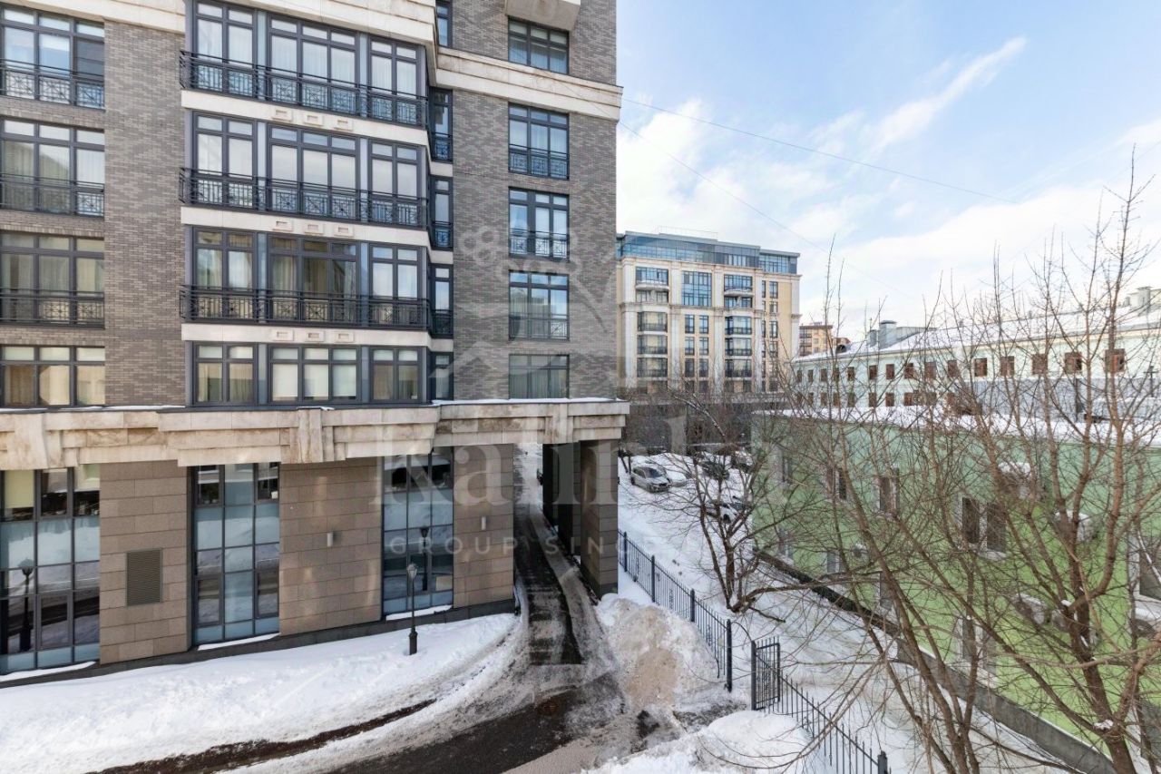 Продажа 2-комн квартиры на вторичном рынке Озерковская набережная, 6