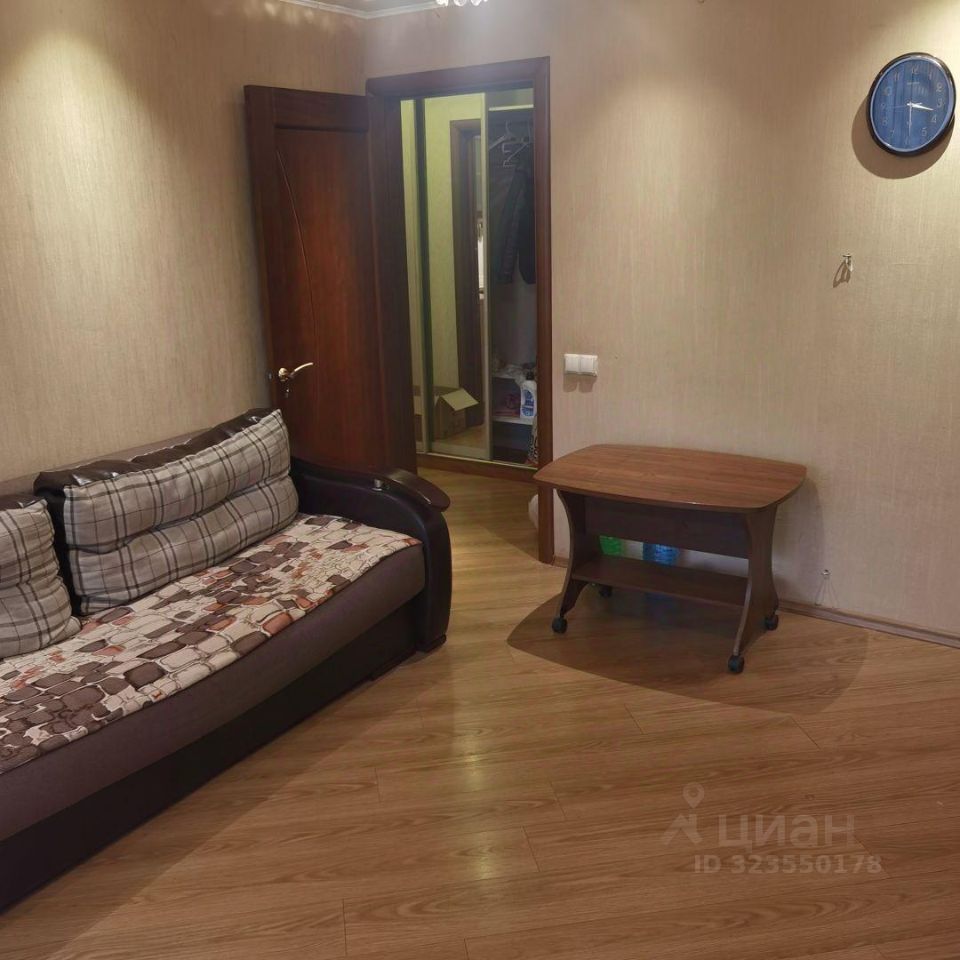 Аренда 3-комн квартиры на вторичном рынке Нахабино пгт, улица Красноармейская, 5А