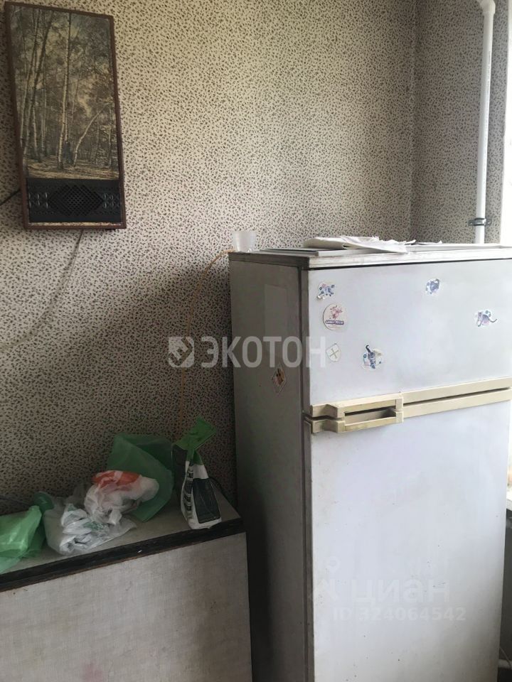 Продажа 2-комн квартиры на вторичном рынке улица Седова, 110