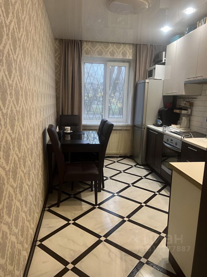 Продажа 2-комн квартиры на вторичном рынке Дунайский проспект, 53К2