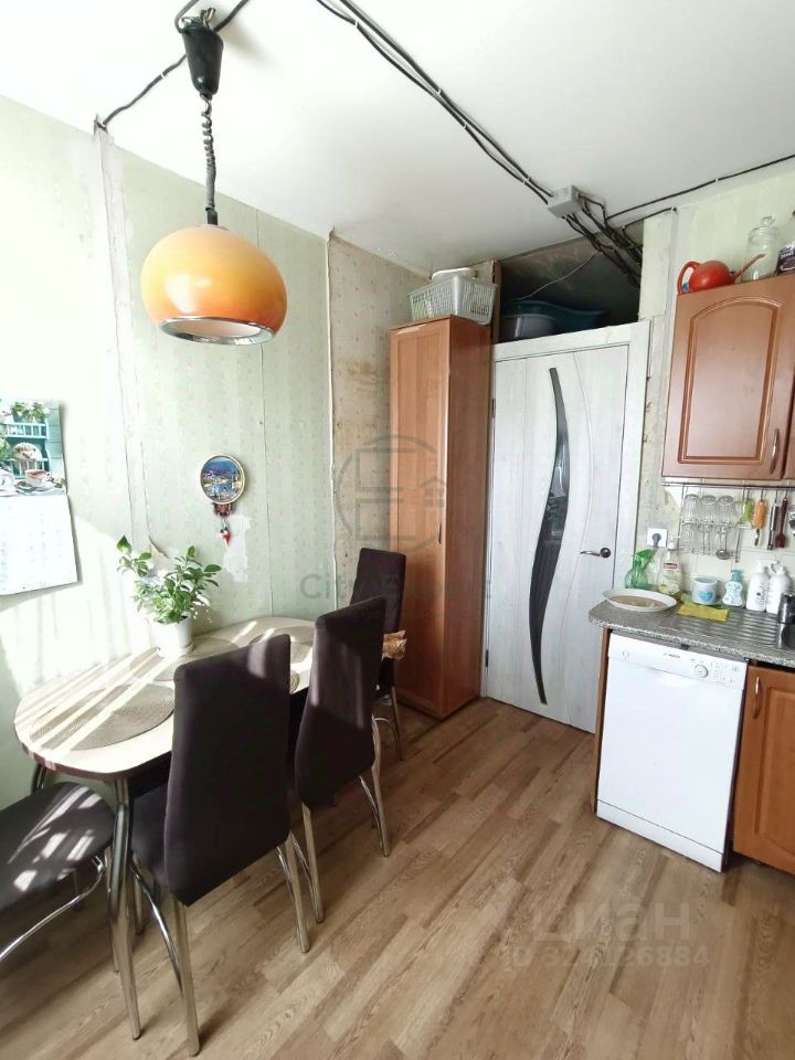 Продажа 2-комн квартиры на вторичном рынке проспект Стачек, 192