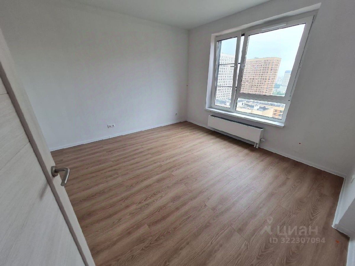 Продажа 3-комн квартиры на вторичном рынке Очаковское шоссе, 7