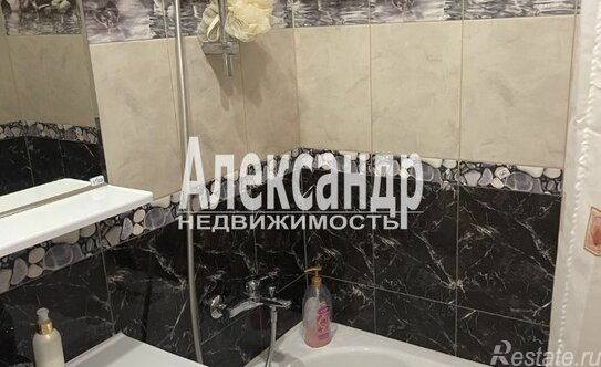 Продажа 2-комн квартиры на вторичном рынке Петергофское ш,  д. 72 к4