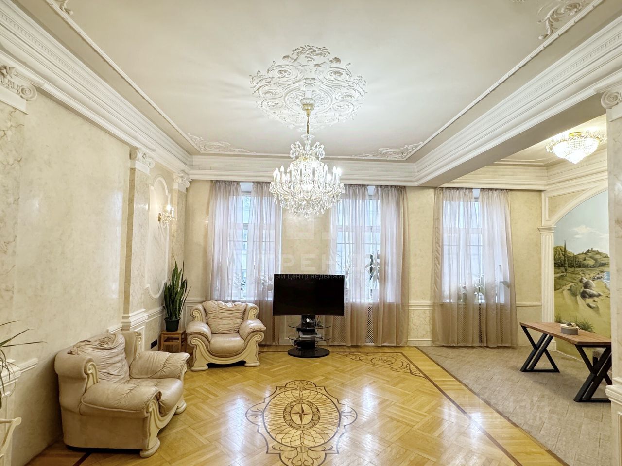 Продажа 3-комн квартиры на вторичном рынке Вознесенский проспект, 55