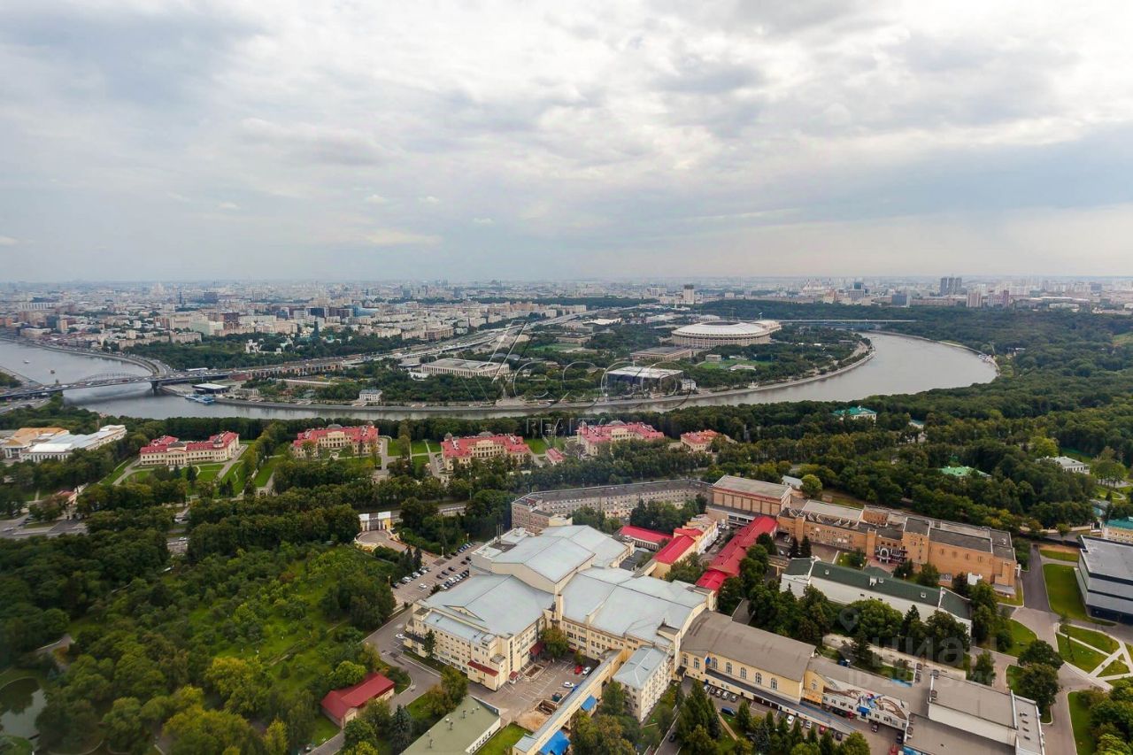 Продажа 5-комн квартиры на вторичном рынке Мосфильмовская улица, 8