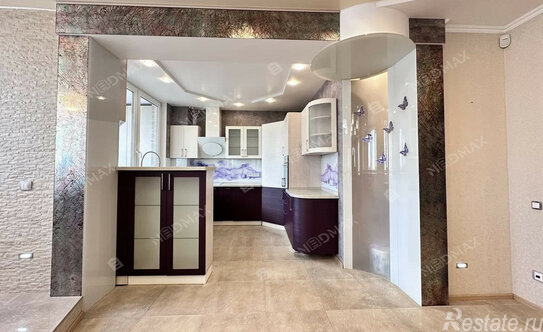 Продажа 4-комн квартиры на вторичном рынке Гжатская улица