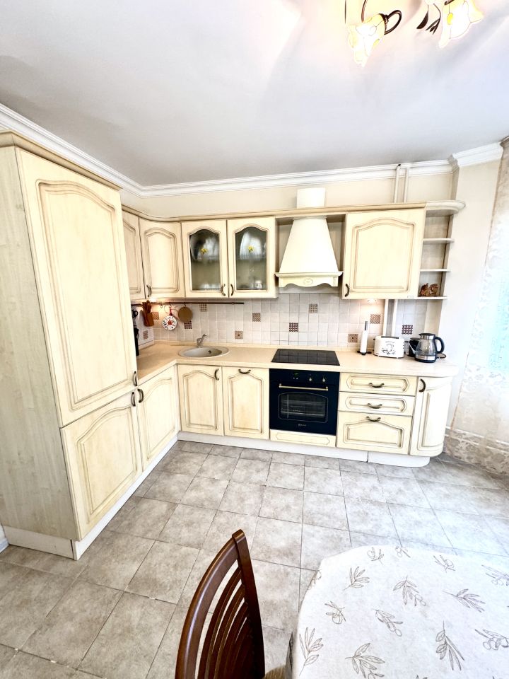 Аренда 3-комн квартиры на вторичном рынке Озерная улица, 2к3