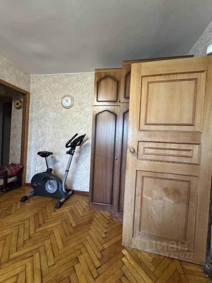 Продажа 3-комн квартиры на вторичном рынке Варшавская улица, 58