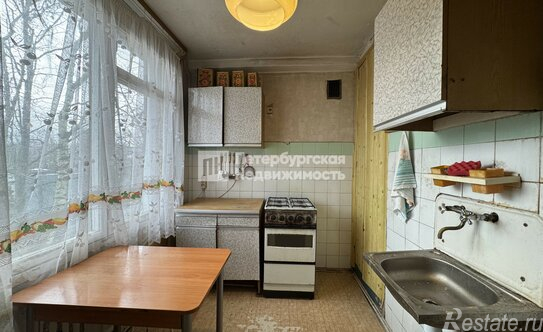 Продажа 4-комн квартиры на вторичном рынке ул Козлова,  д. 45,  к. 2