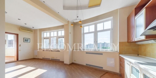 3-комн квартира ул Удальцова,  д. 52