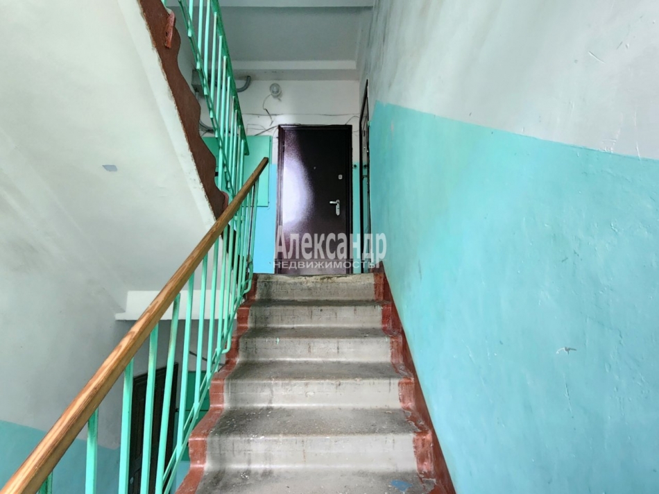 Продажа 2-комн квартиры на вторичном рынке Приозерск г., Красноармейская ул. ,  д. 19