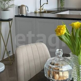 Продажа 3-комн квартиры на вторичном рынке Лисянского ул,  д. 6,  к. 1