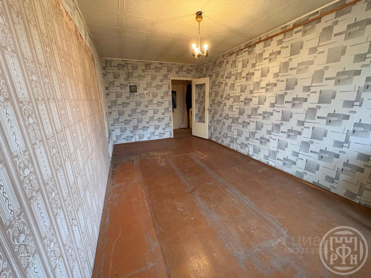 Продажа 2-комн квартиры на вторичном рынке Толмачево городской поселок, улица Толмачева, 12