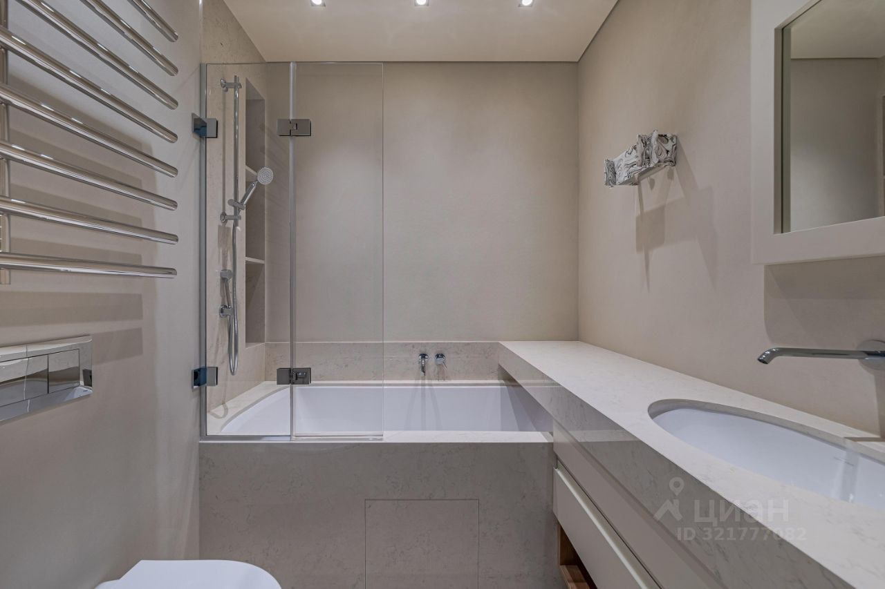 Продажа 4-комн квартиры на вторичном рынке Мантулинская улица, 9к4