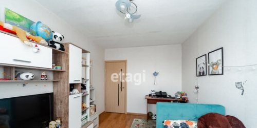 3-комн квартира улица Лёни Голикова,  д. 60