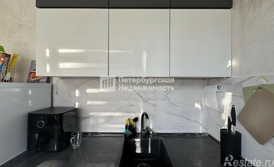 Продажа 2-комн квартиры на вторичном рынке улица Белы Куна