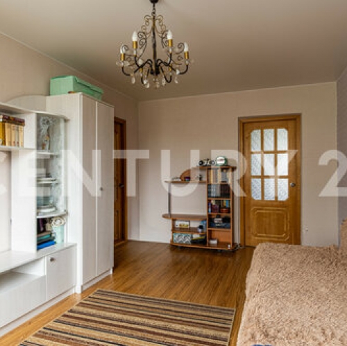 3-комн квартира Учительская улица,  д. 8