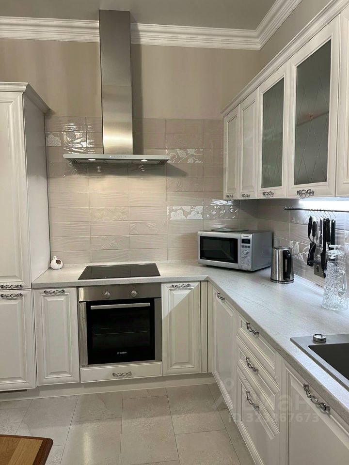 Аренда 2-комн квартиры на вторичном рынке Кирочная улица, 31к2