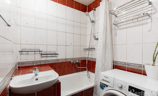 Продажа 3-комн квартиры на вторичном рынке Тореза пр-кт,  д. 79,  к. 3