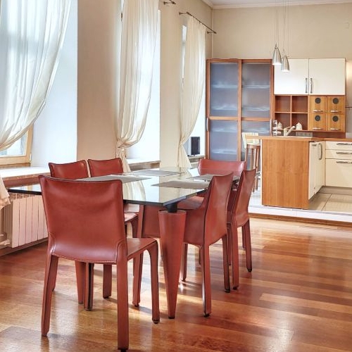 4-комн квартира 13-я Васильевского острова линия, 44