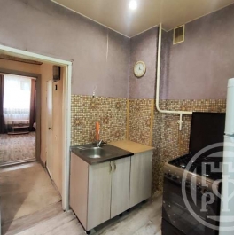 Продажа 2-комн квартиры на вторичном рынке Кировск г., Победы ул. ,  д. 3