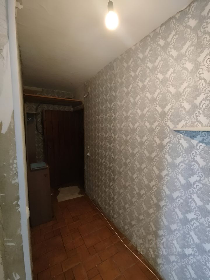 Продажа 2-комн квартиры на вторичном рынке д. Кисельня, улица Центральная, 3