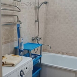 Продажа 1-комн квартиры на вторичном рынке ул Александры Монаховой,  д. 105,  к. 1